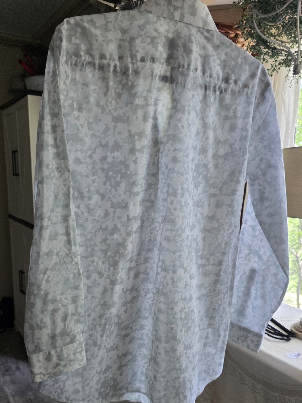 jf j.ferrar Men's Light Gray Camouflage-Print Button-Up Shirt - Picture 4 of 4